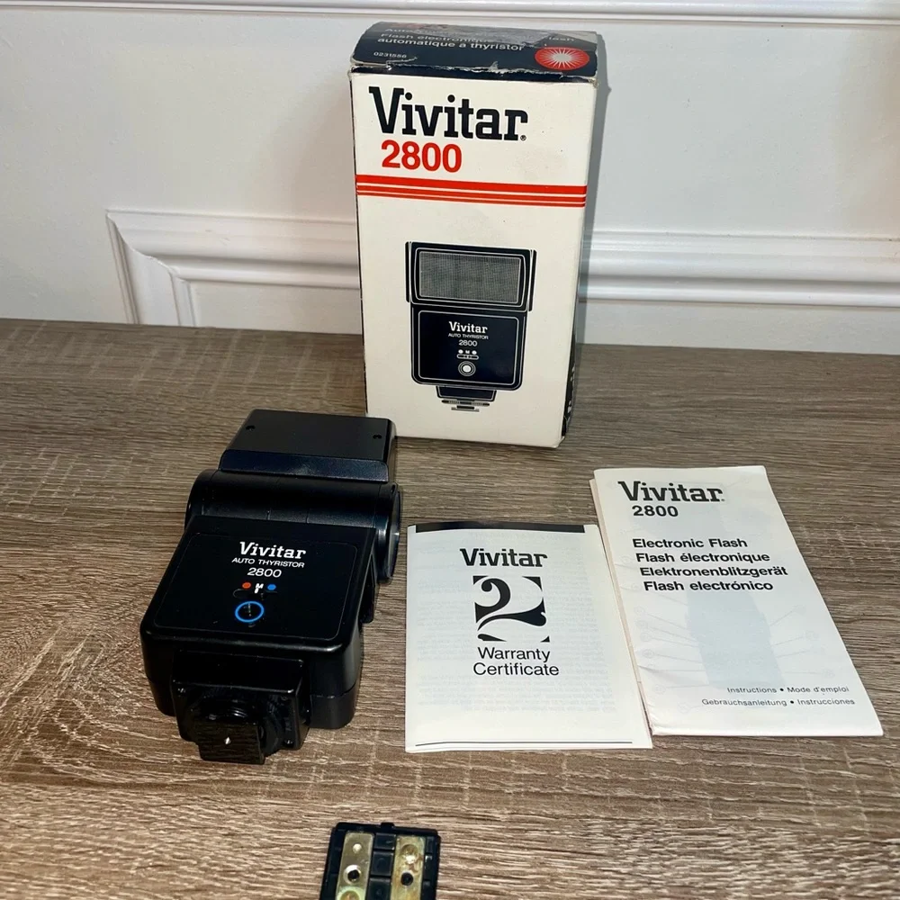 Vivitar 2800 Camera Flash Auto Thyristor 35mm Made In Japan-UnTested…(#17)